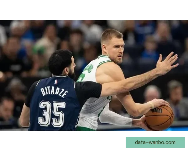 勇士伤兵潮波尔津吉斯罚球时替补席仅剩两人七人缺阵成焦点